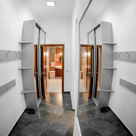 On Volodarskogo 7 * Минск